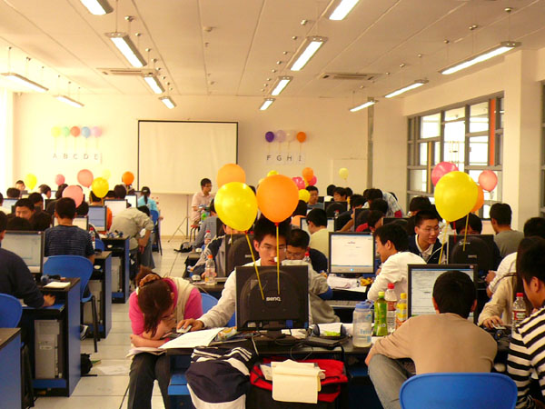 程序设计竞赛现场图(1)