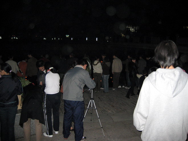 捐书放灯活动(1)